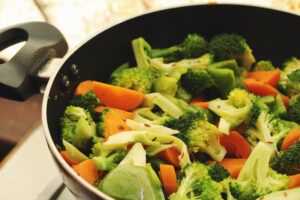 Eating too many green vegetables is one of the reasons why you can't build muscles even after trying
